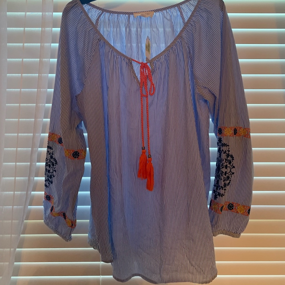 Women’s blouse
